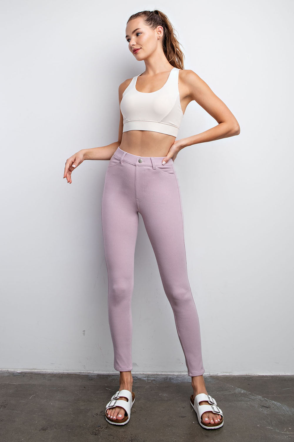 Triple Stretch Jeggings in Lilac