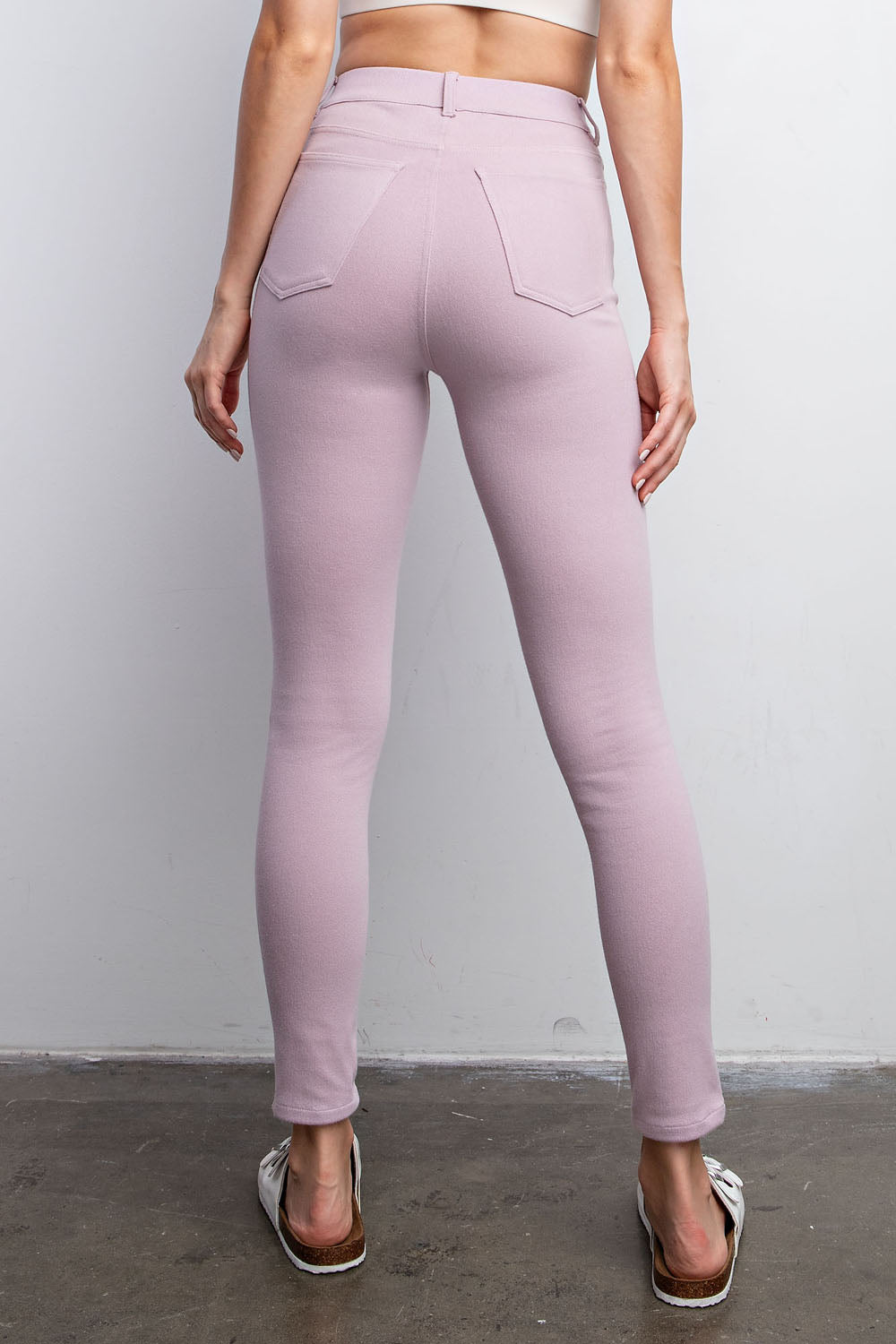 Triple Stretch Jeggings in Lilac