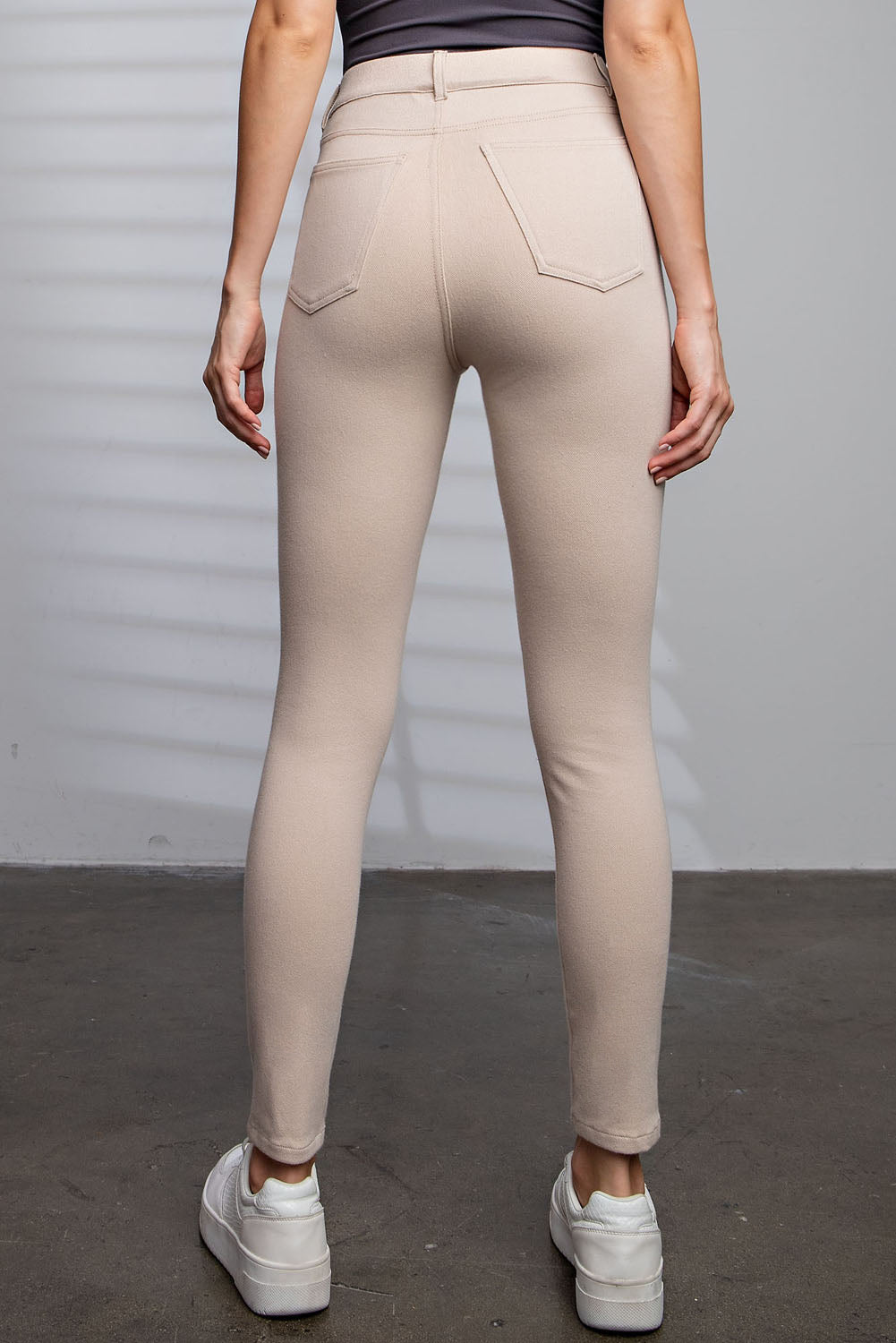 Triple Stretch Jeggings in Stone