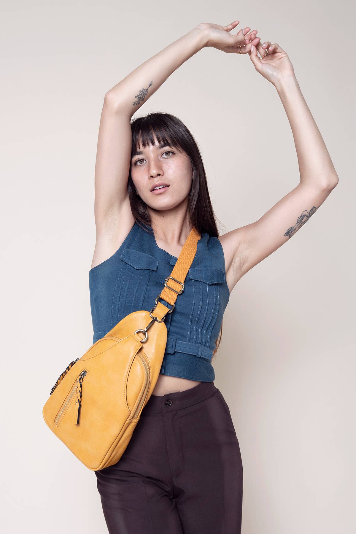 Nikki Dual Compartment Sling Pack Bag: Black