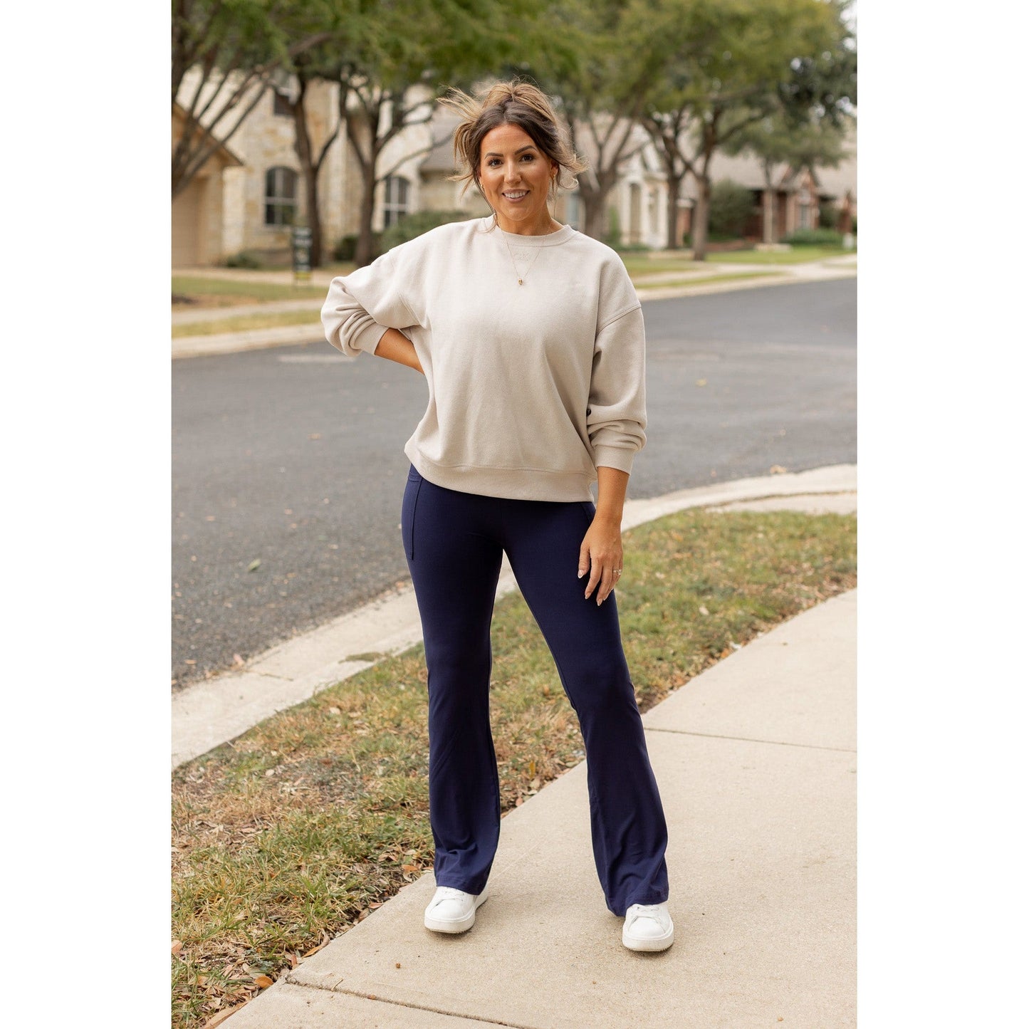 The Mila -  NAVY Bootcut Leggings with Pockets