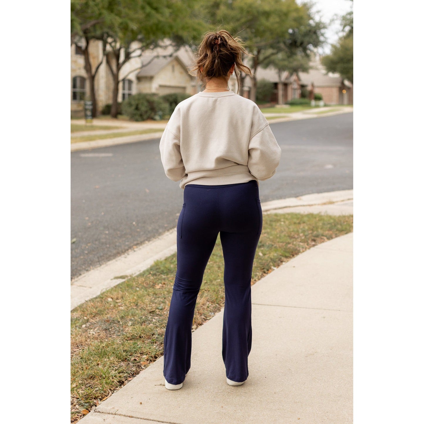 The Mila -  NAVY Bootcut Leggings with Pockets