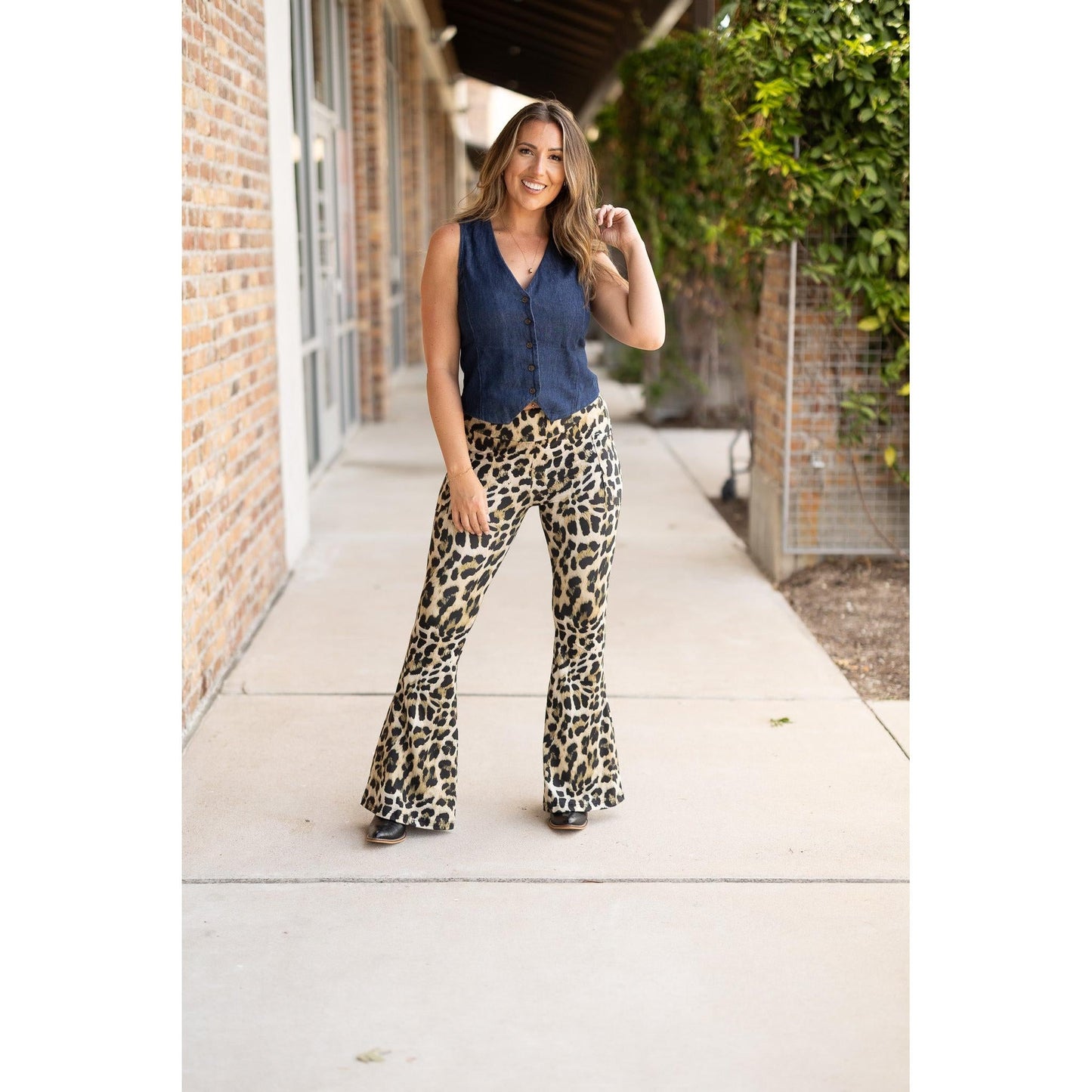 The Francesca Leopard Super Flare Leggings