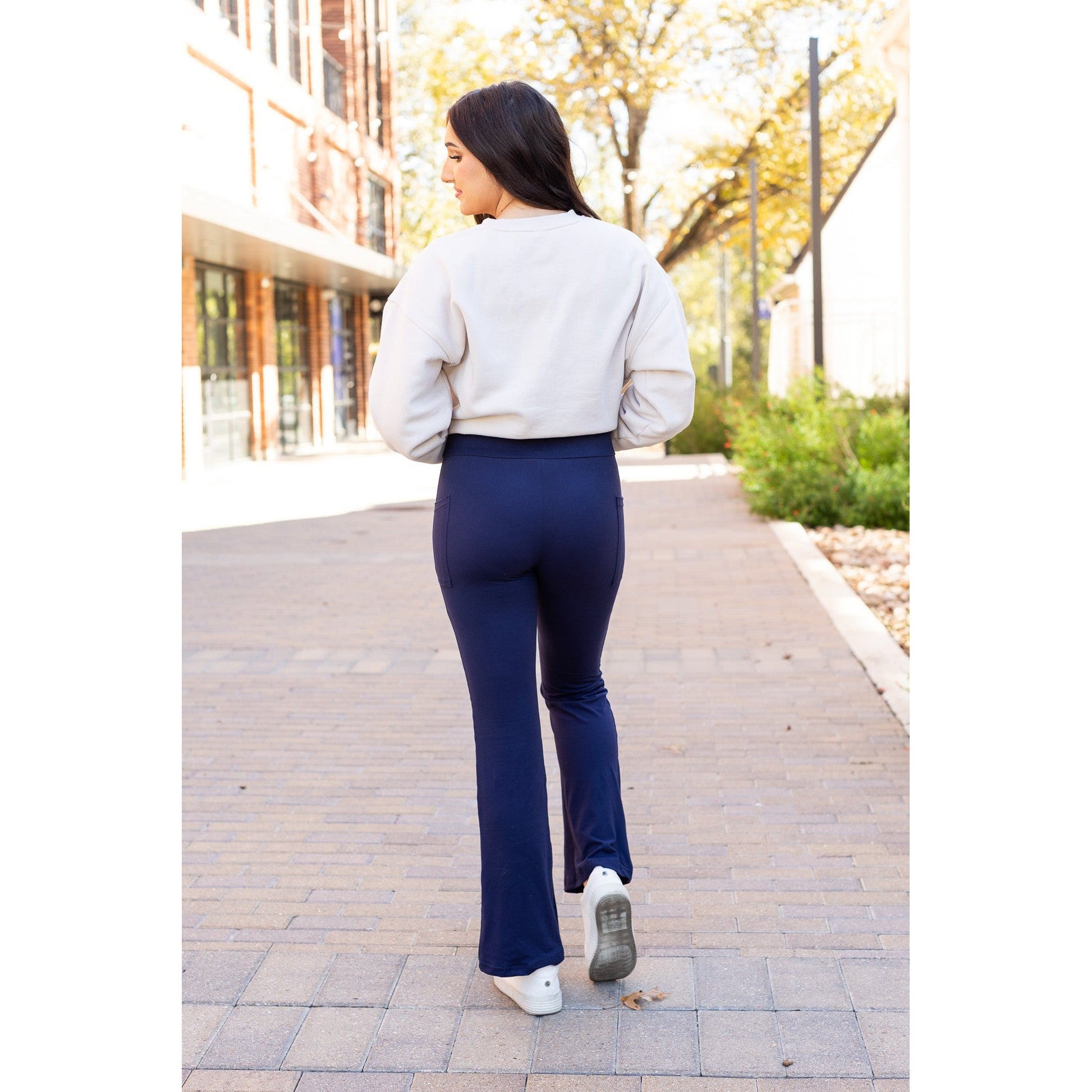 Full length navy bootcut leggings with side pockets Flattering women’s bootcut leggings in navy blue by Julia Rose