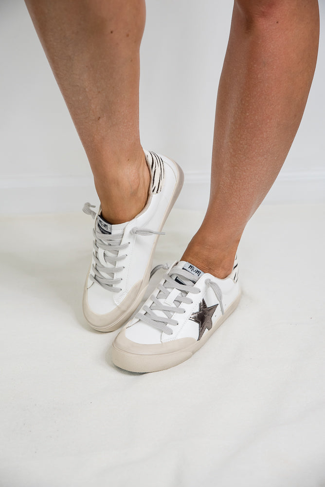 Miracle Miles Sadie Sneakers in White